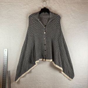 Lilo Collections Women Gold Button Front Herringbone Print Shawl Poncho One Size